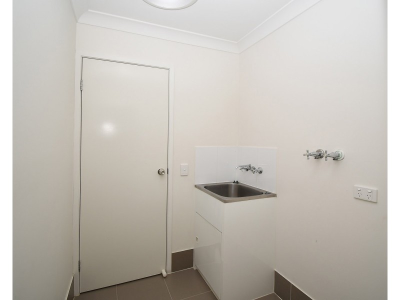 4 Mawson Court, Urraween QLD 4655