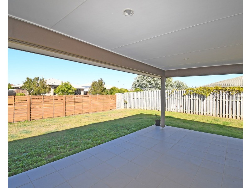 4 Mawson Court, Urraween QLD 4655