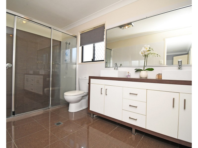 15 Bay Breeze Close, Wondunna QLD 4655