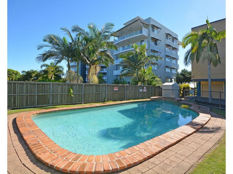 2/242 Esplanade, Pialba QLD 4655