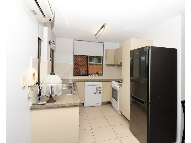 2/242 Esplanade, Pialba QLD 4655