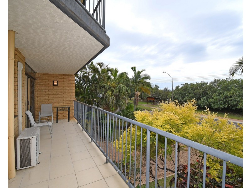 2/242 Esplanade, Pialba QLD 4655