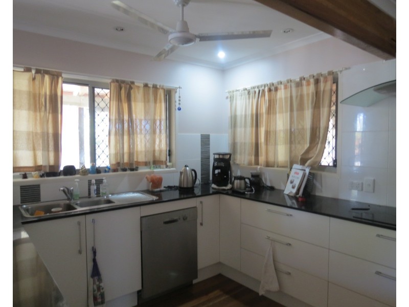 49 William Street, Urangan QLD 4655