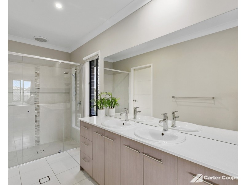 4 Dalbaya Court, Wondunna QLD 4655