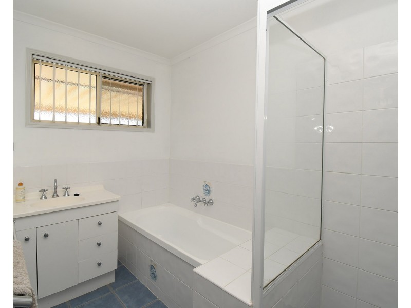 29 Wide Bay Drive, Eli Waters QLD 4655