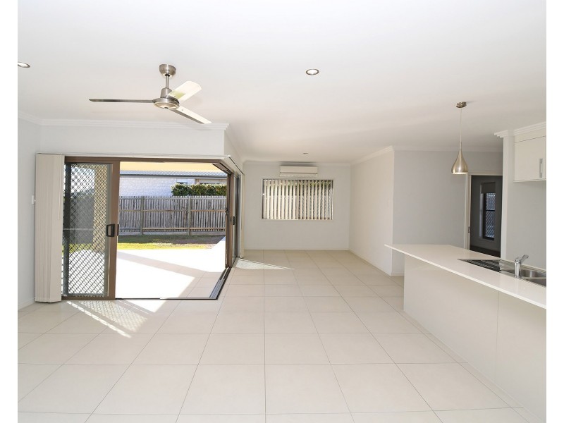 20 Bronte Place, Urraween QLD 4655