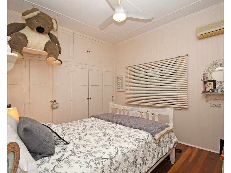 28 Truro Street, Torquay QLD 4655