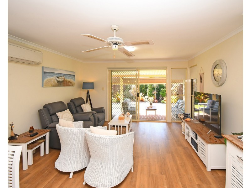 6 Jonwset Close, Torquay QLD 4655