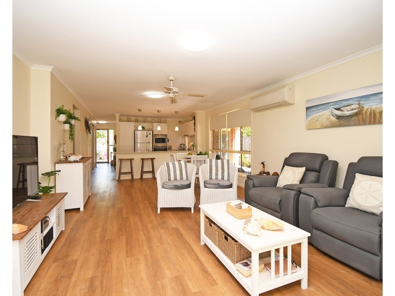6 Jonwset Close, Torquay QLD 4655
