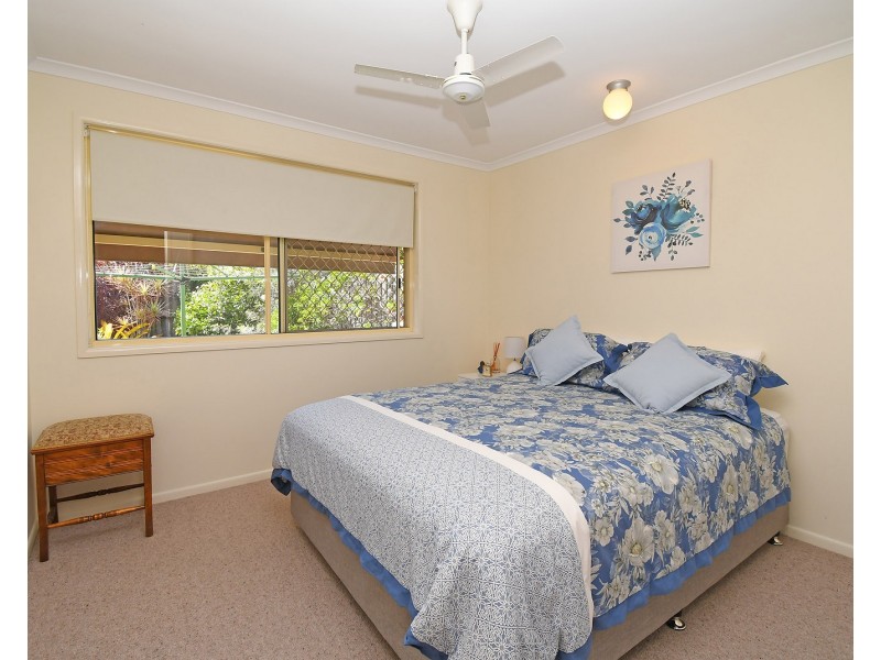 6 Jonwset Close, Torquay QLD 4655