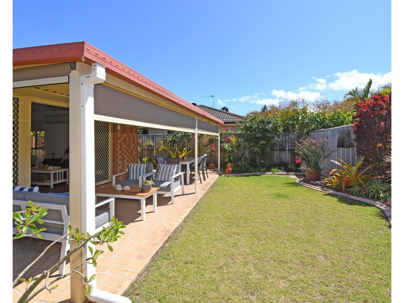 6 Jonwset Close, Torquay QLD 4655