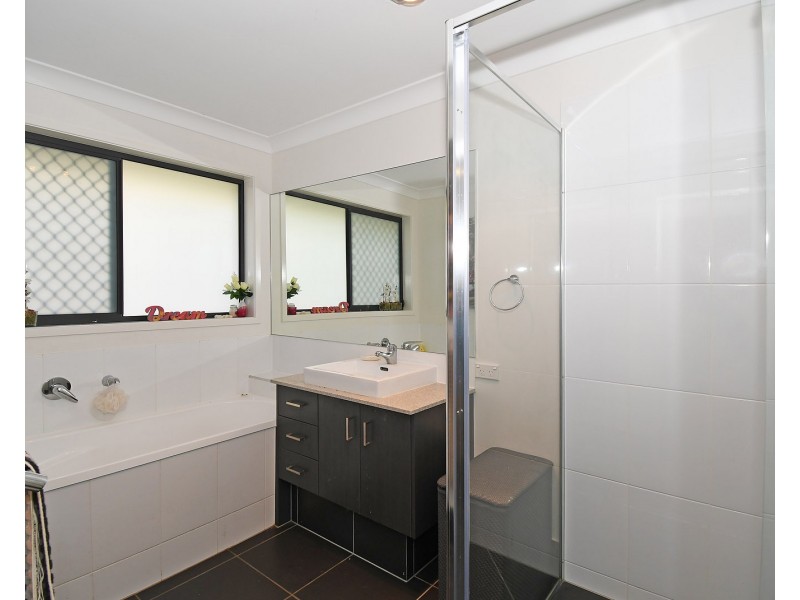 11 Serene Way, Wondunna QLD 4655