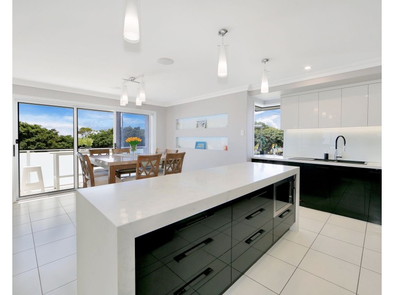 285 Esplanade, Pialba QLD 4655