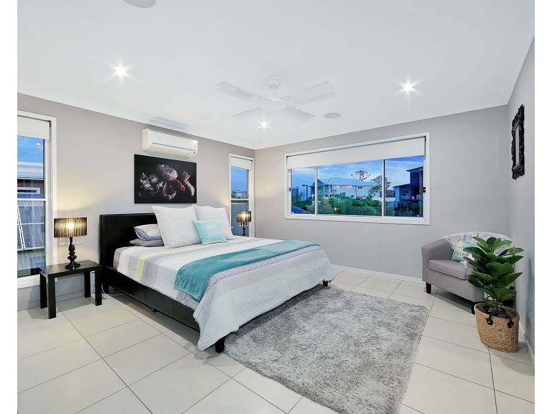 285 Esplanade, Pialba QLD 4655