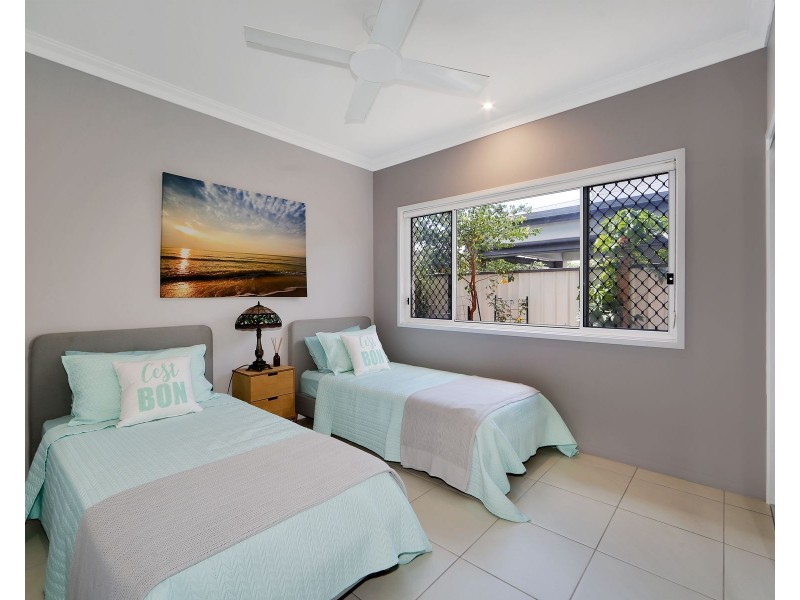 285 Esplanade, Pialba QLD 4655