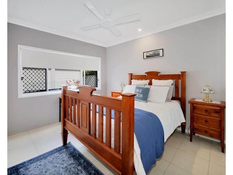 285 Esplanade, Pialba QLD 4655