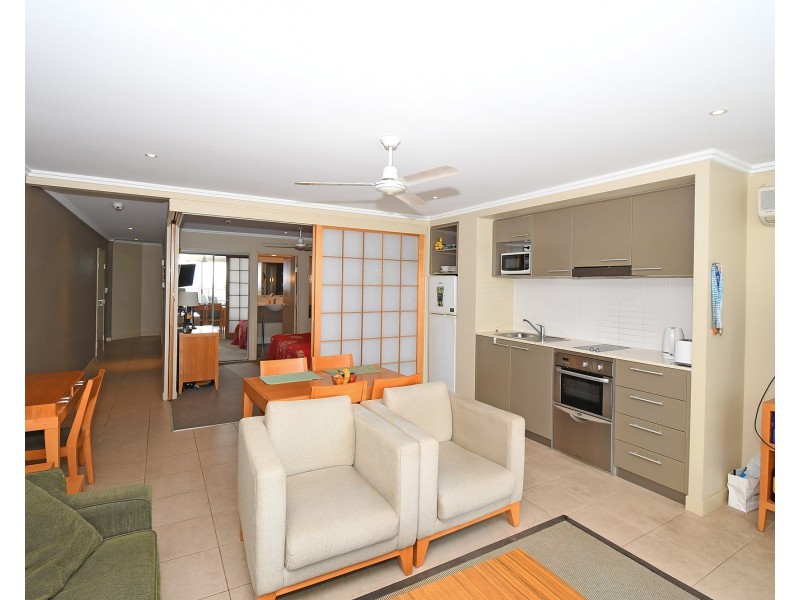 206/569 Esplanade, Urangan QLD 4655