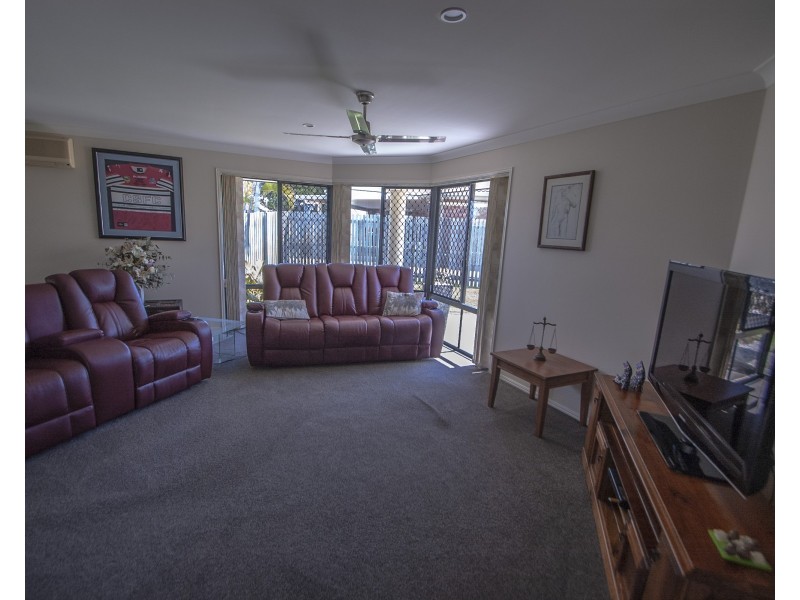 6 Greta Court, Urangan QLD 4655