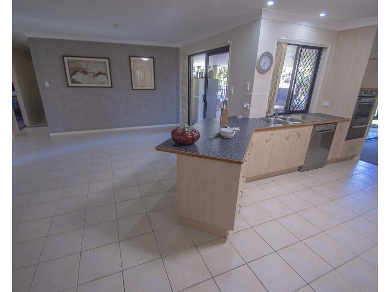 6 Greta Court, Urangan QLD 4655