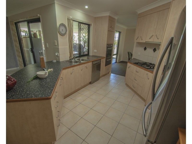 6 Greta Court, Urangan QLD 4655