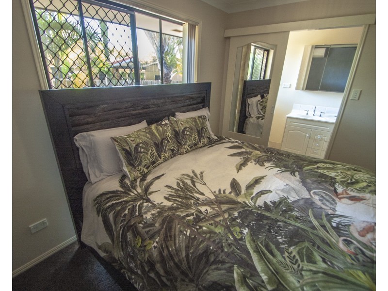 6 Greta Court, Urangan QLD 4655