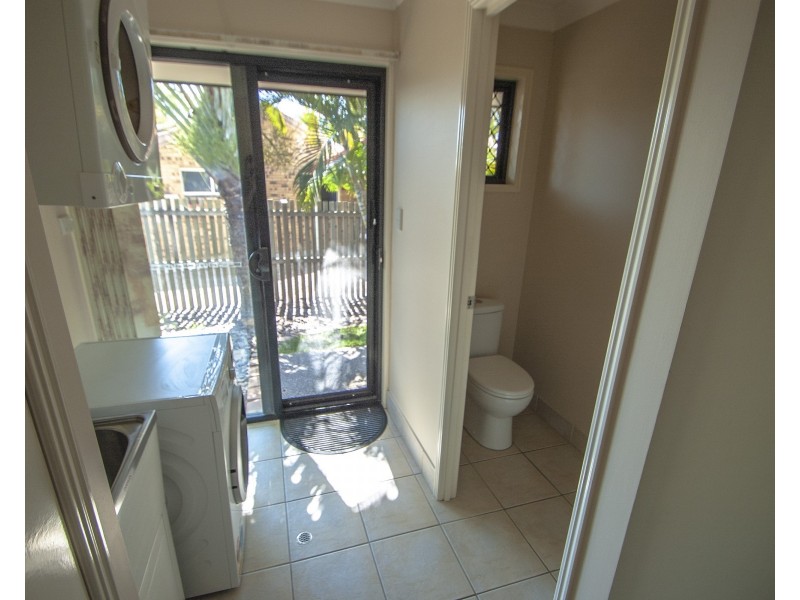 6 Greta Court, Urangan QLD 4655