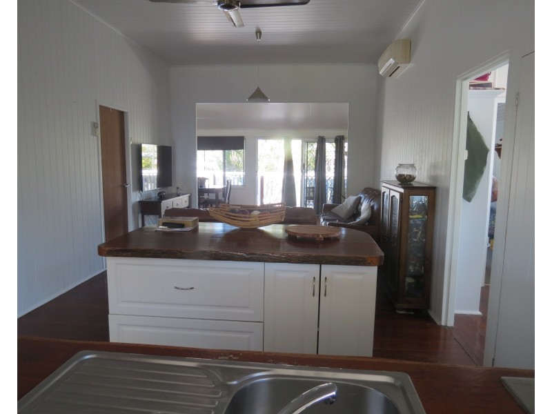 9 Eglington Street, Torbanlea QLD 4662