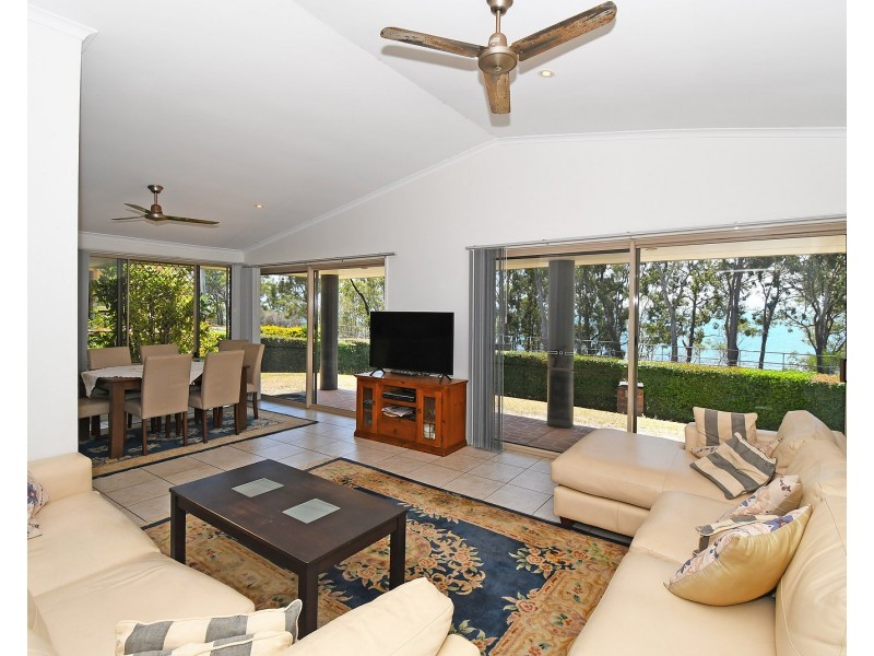 163 Esplanade, Point Vernon QLD 4655