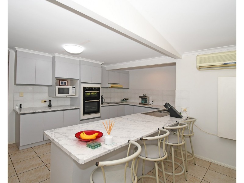 163 Esplanade, Point Vernon QLD 4655