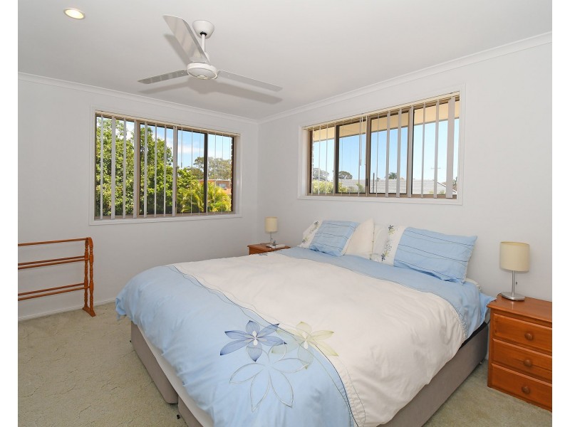 163 Esplanade, Point Vernon QLD 4655
