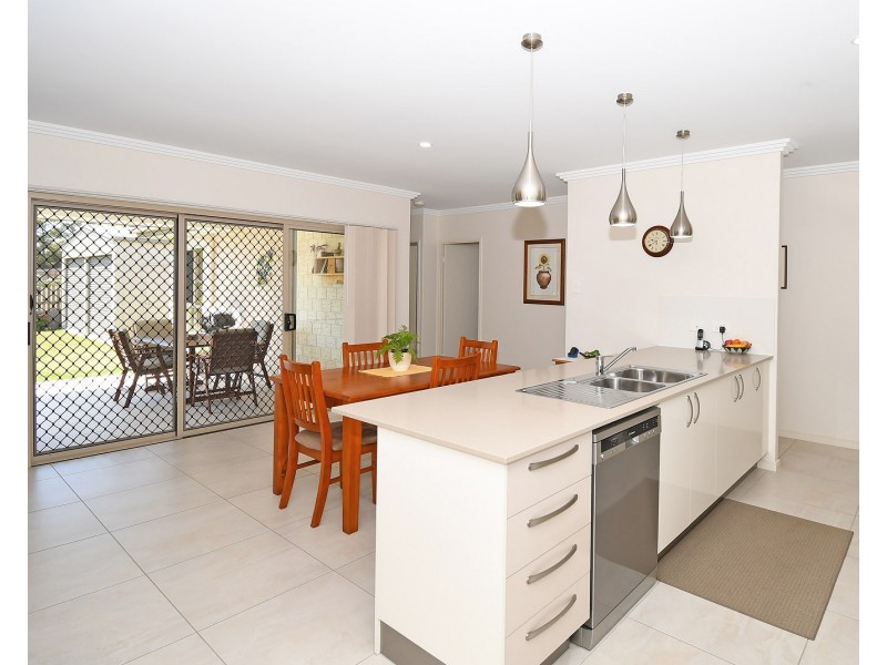 10 Munro Way, Urraween QLD 4655