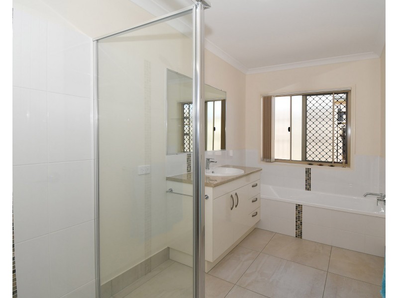 10 Munro Way, Urraween QLD 4655