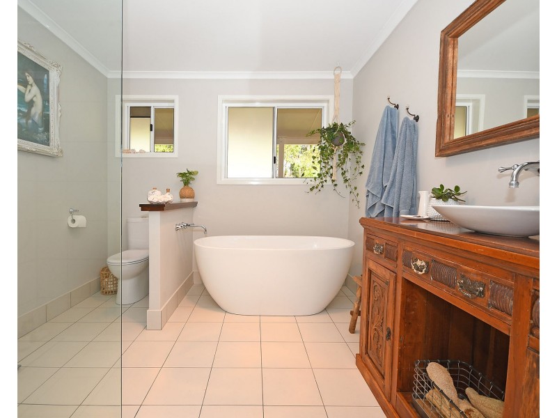 66 Valfern Court, Dundowran QLD 4655