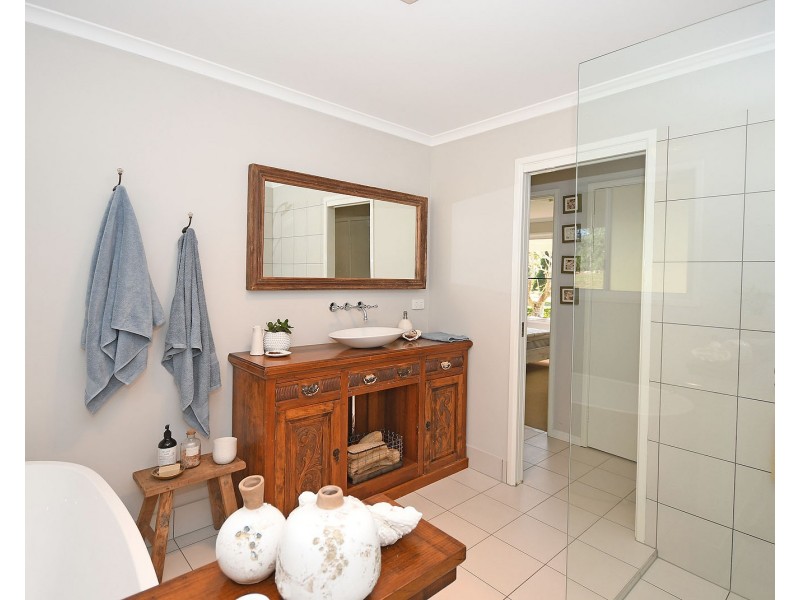 66 Valfern Court, Dundowran QLD 4655