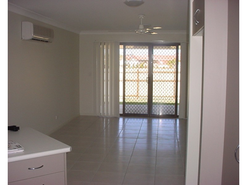 5 Bushlark Avenue, Eli Waters QLD 4655