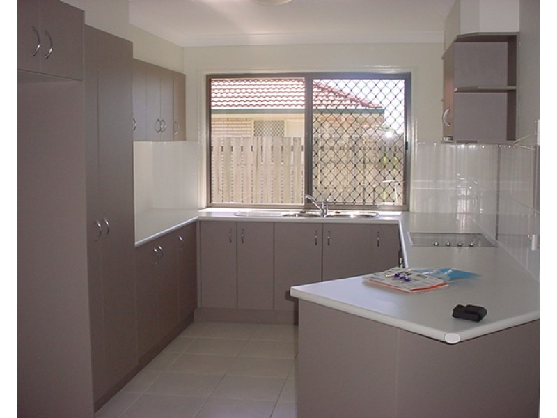 5 Bushlark Avenue, Eli Waters QLD 4655