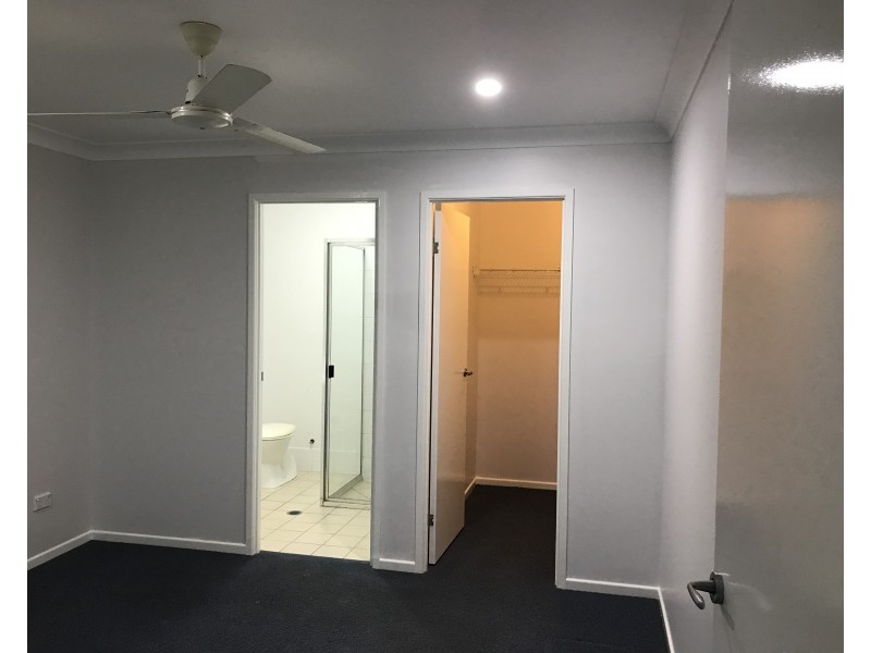 77 Martin Street, Point Vernon QLD 4655