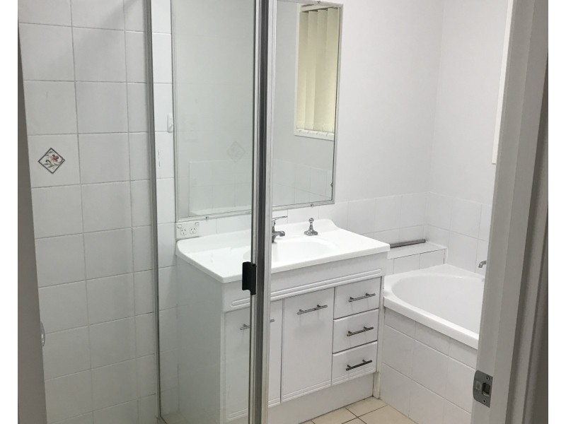 77 Martin Street, Point Vernon QLD 4655