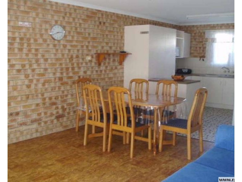 1/3 King Street, Urangan QLD 4655