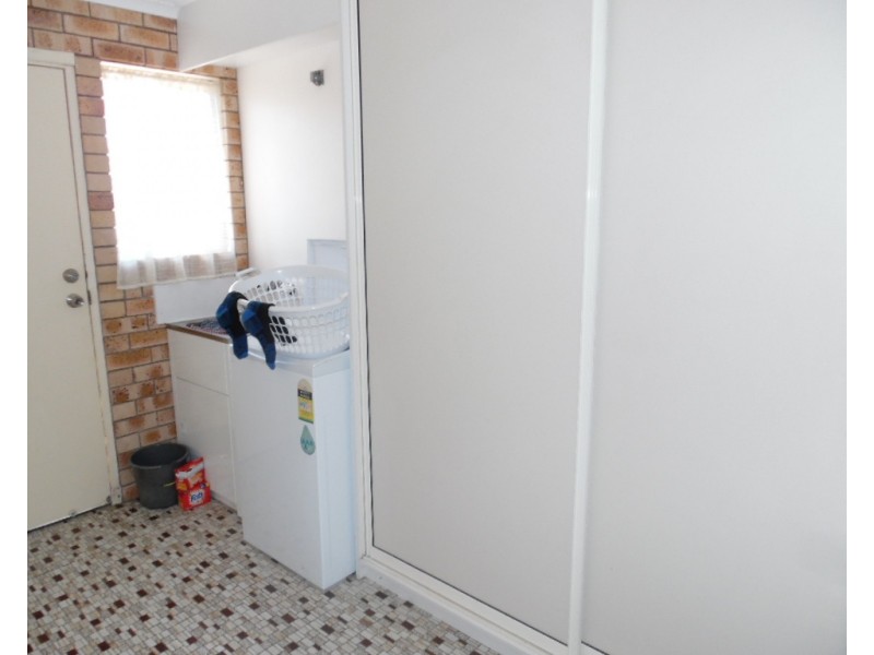 1/3 King Street, Urangan QLD 4655