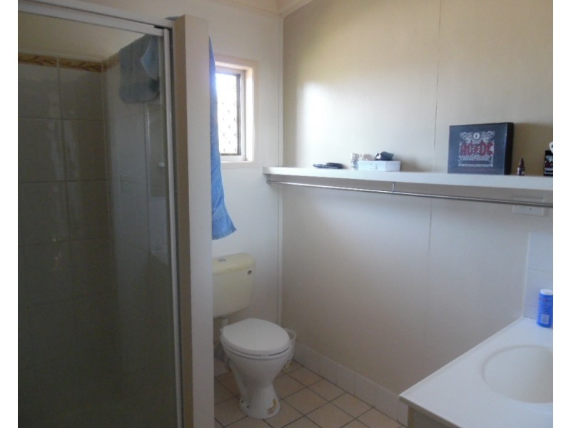 1/3 King Street, Urangan QLD 4655