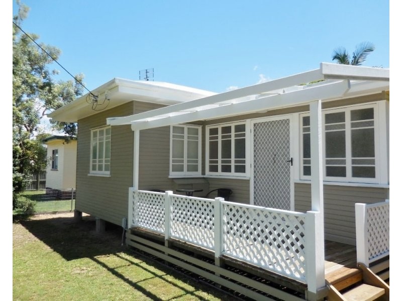 9 Pine Street, Torquay QLD 4655