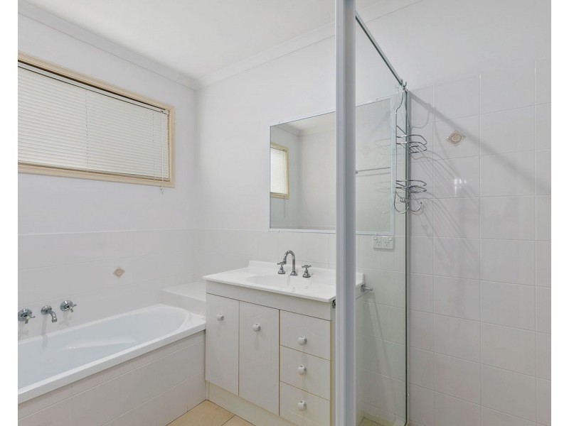 37 Bunya Court, Eli Waters QLD 4655