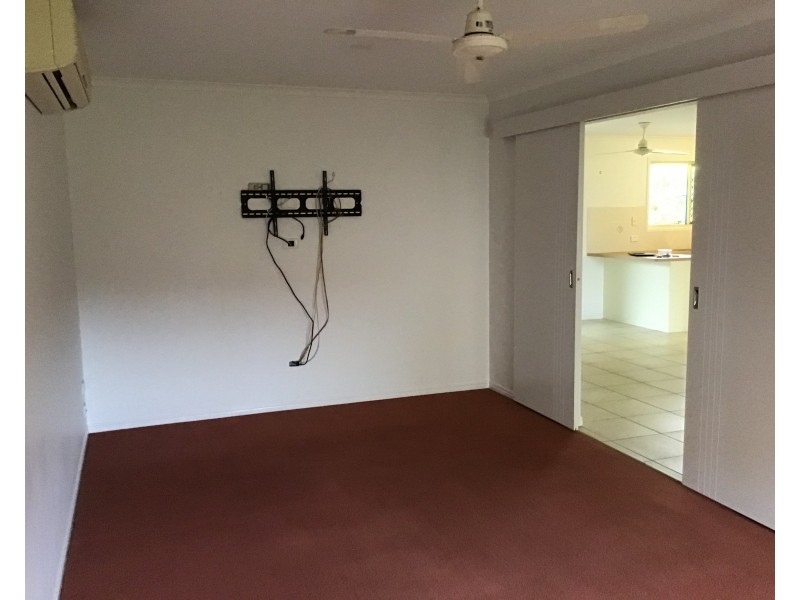 15 Mainsail Crt, Point Vernon QLD 4655