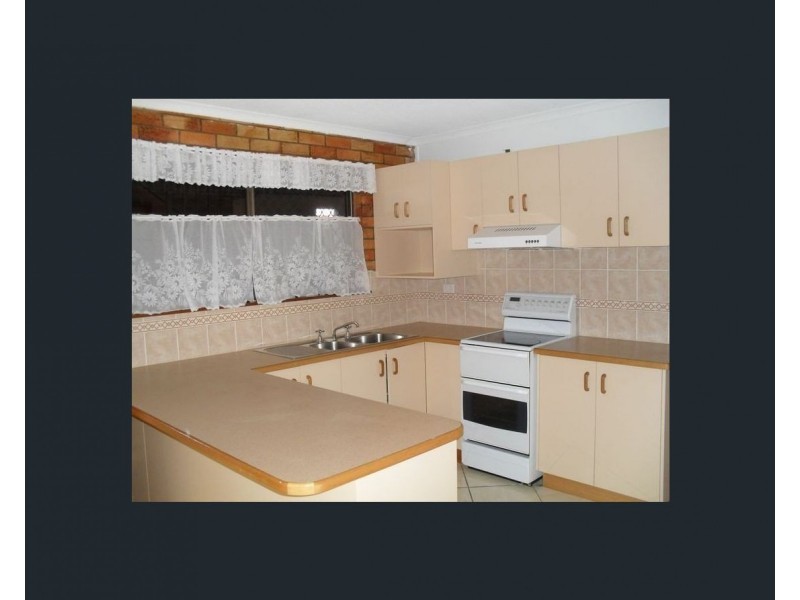 2/23 Queens Road, Scarness QLD 4655