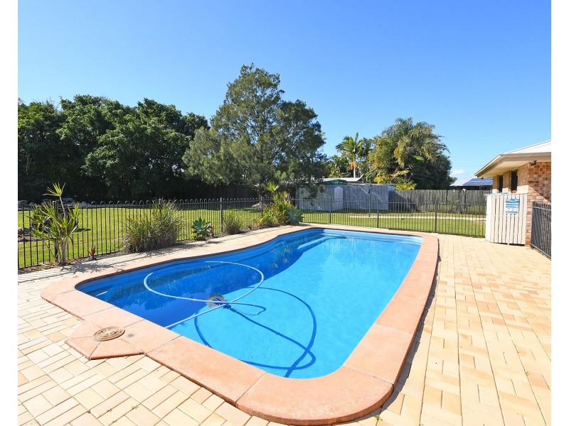9 Sunline Court, Urangan QLD 4655