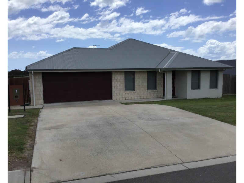 7 Flynn Court, Urraween QLD 4655