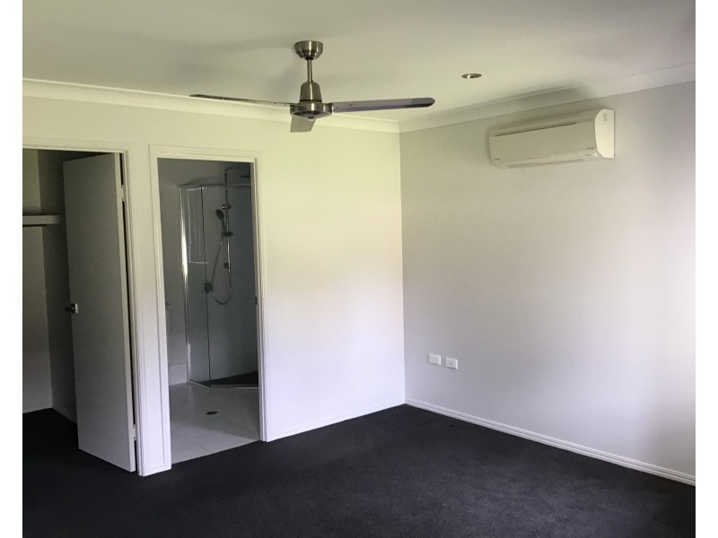 7 Flynn Court, Urraween QLD 4655