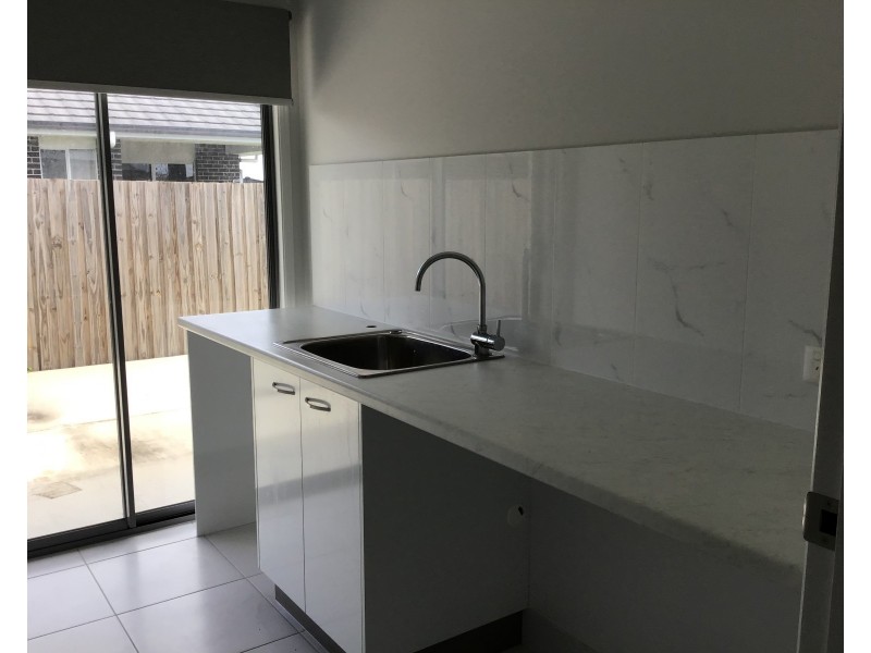 7 Flynn Court, Urraween QLD 4655