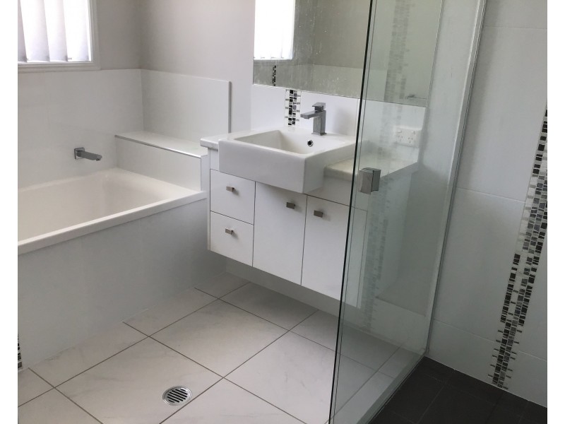 7 Flynn Court, Urraween QLD 4655